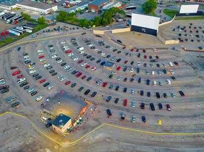 Drive In Movie Theaters Open In Michigan Where To See Movies Outside Thrillist