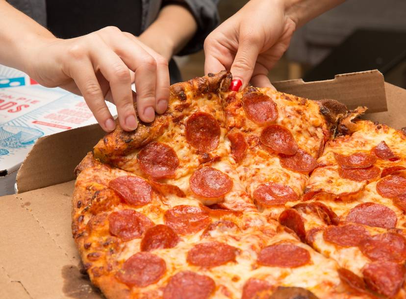 National Pepperoni Pizza Day Deals 2020 Where To Get Free Pizza Now Thrillist