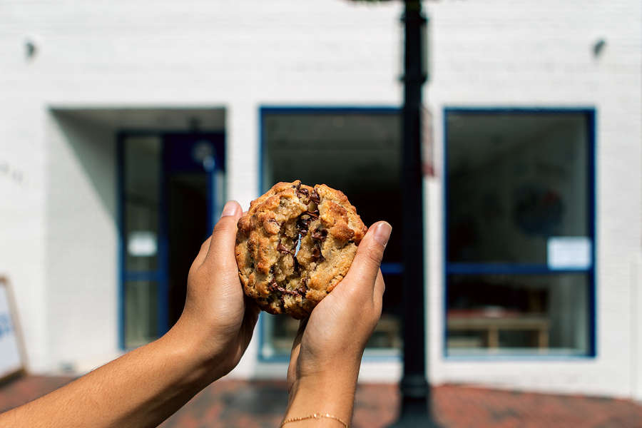 Levain Bakery DC Beloved NYC Bakery Brings Cookie Empire to