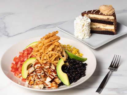 The Cheesecake Factory S 15 Lunch Deal Comes With A Slice Of Cheesecake Thrillist
