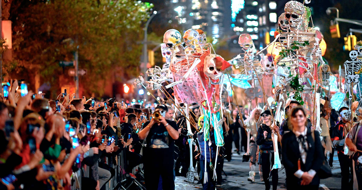 halloween new orleans parade