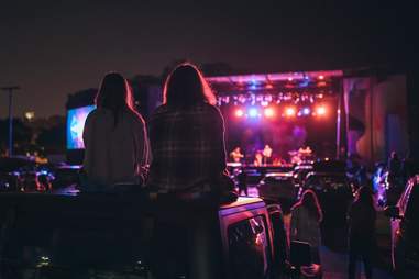 Best Date Ideas In Chicago Fun And Romantic Date Night Activities Thrillist