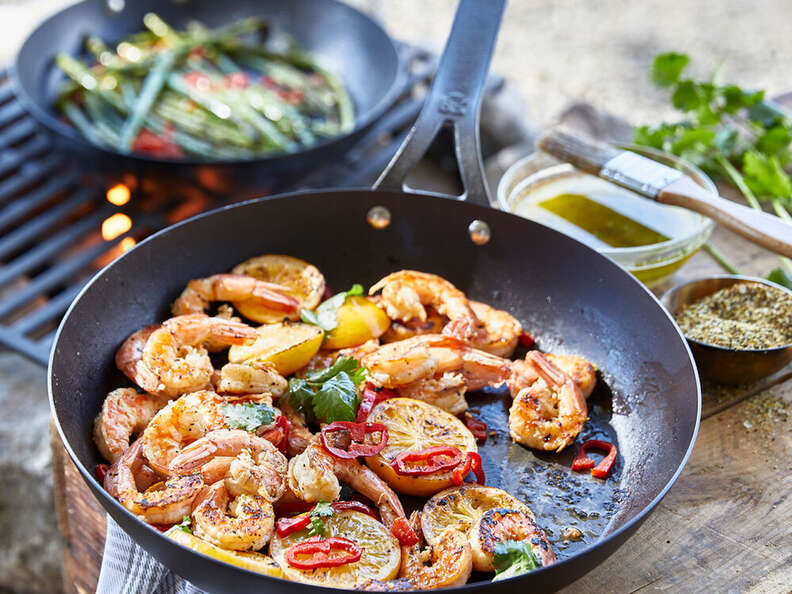 Lodge, Le Creuset, and More Top Cast Iron Brands Are Over 40% Off