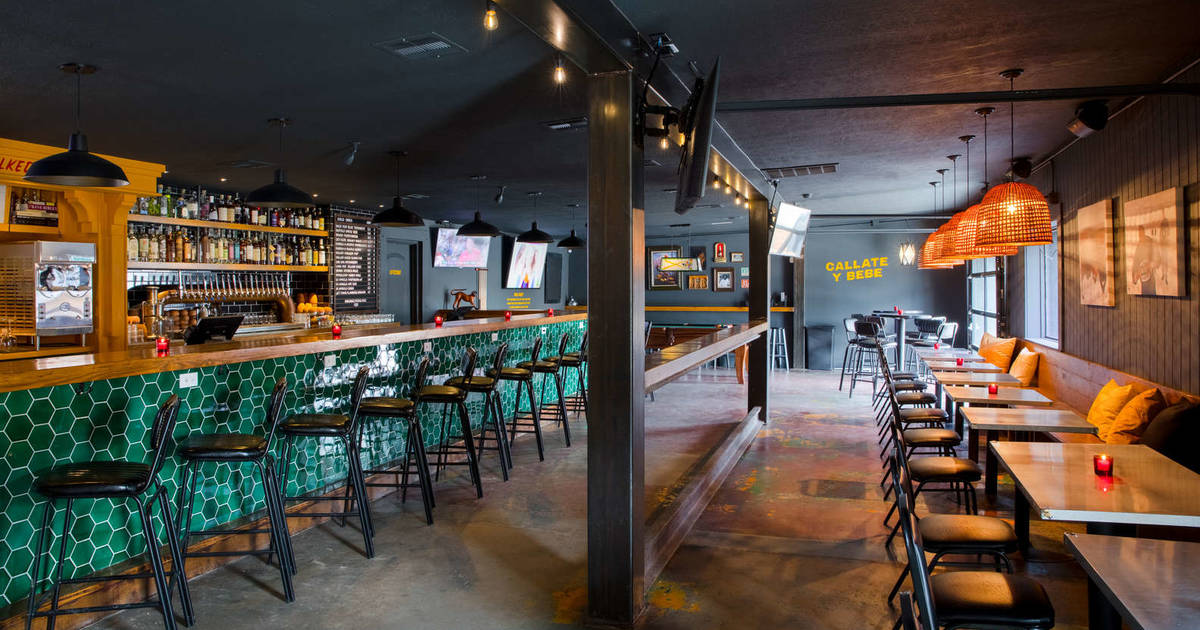 Best Bars In Houston Cool New Places To Drink Our All Time Favorites Thrillist