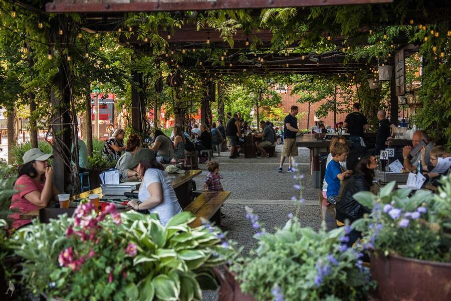 Independence Beer Garden: A Philadelphia, PA - Thrillist