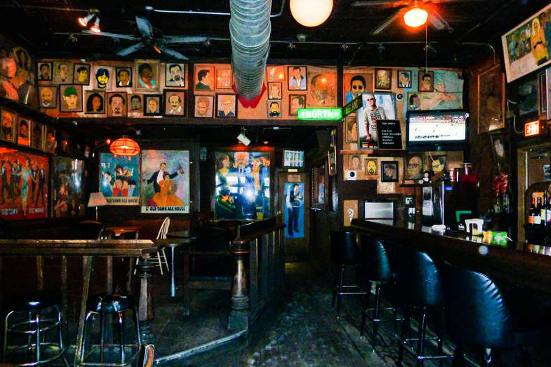 Best Bars In Chicago Cool New Places To Drink Our All Time Favorites Thrillist