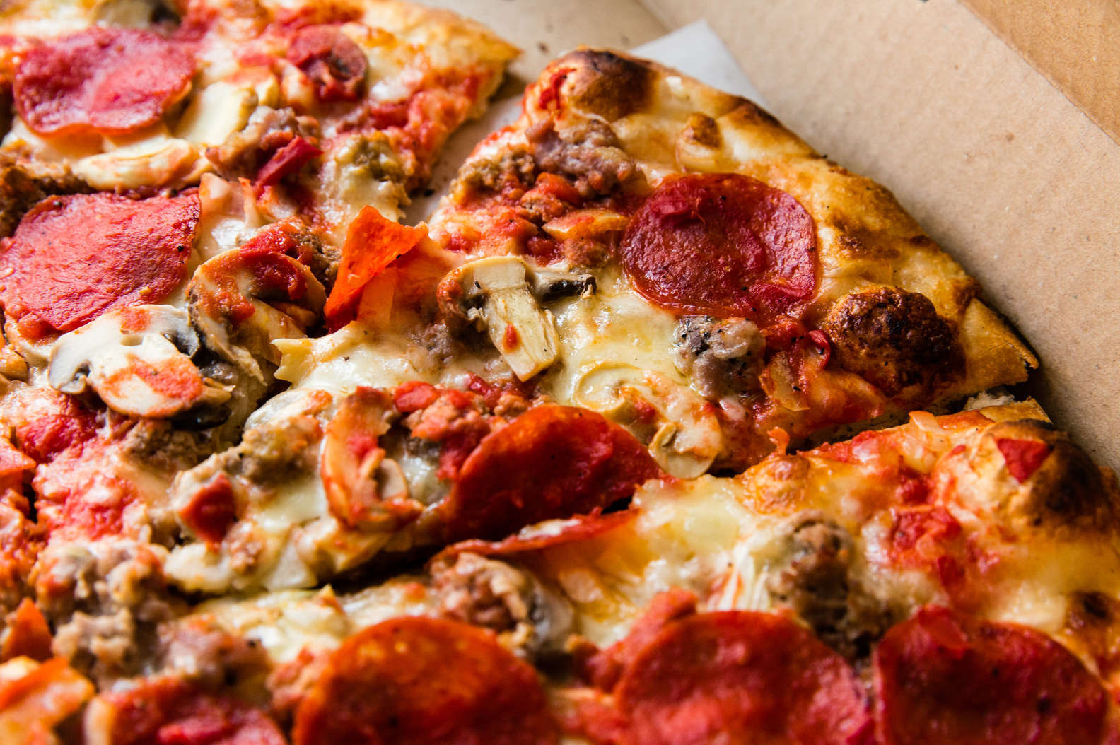 Denino's Pizzeria Tavern