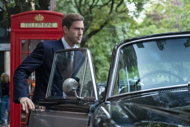 haunting of bly manor, Oliver Jackson-Cohen, cigarette