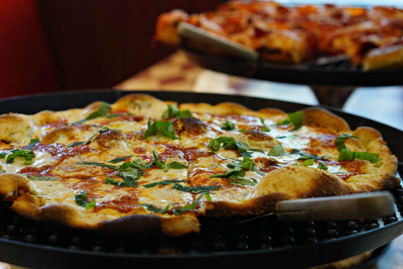 Best Pizza In Las Vegas Pizza Shops With The Best Slices In Town Thrillist