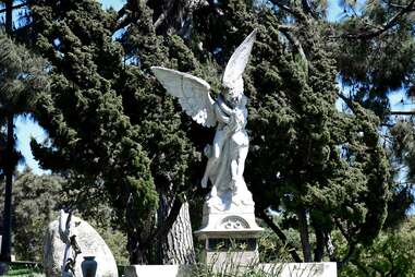 Inglewood Park Cemetery