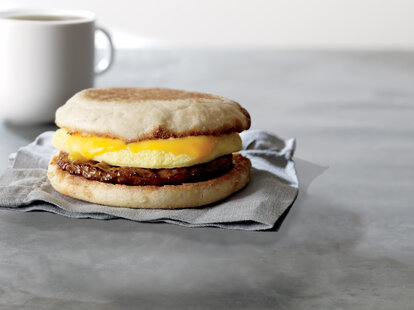 Starbucks Plant Powered Breakfast Sandwich Vegan Item Could Hit Menus Soon Thrillist