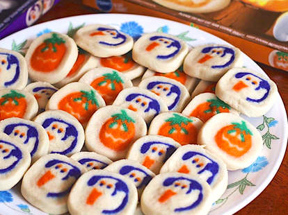 Bj S Is Selling 72 Packs Of Pillsbury Halloween Cookies Right Now Thrillist