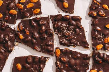 vegan chocolate almond bark