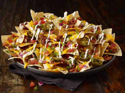 TGI Fridays Beyond Chili Ballpark Nachos