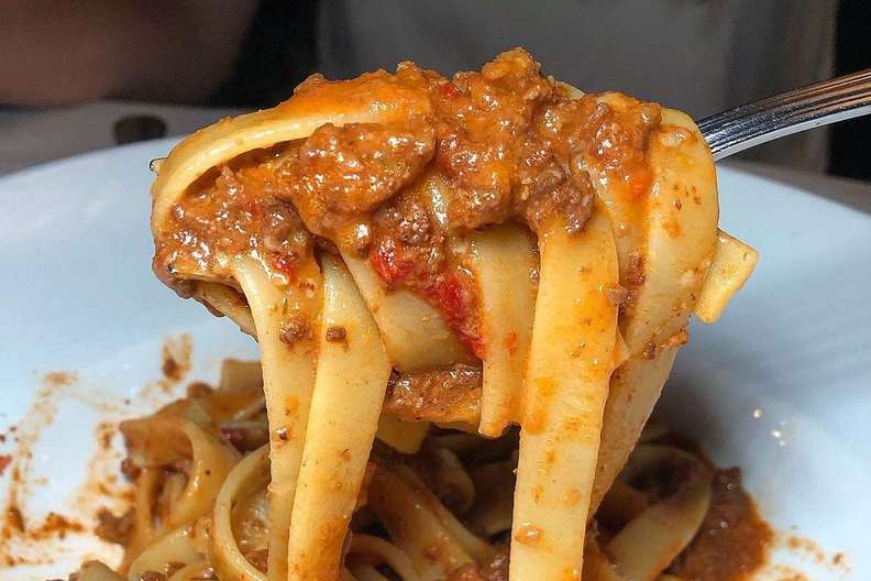 Nyc Food Bucket List Iconic Places To Go Essential Food To Order Thrillist