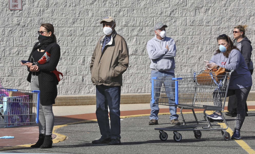 What Time Does Black Friday Start? 2020 Store Hours at Walmart & More