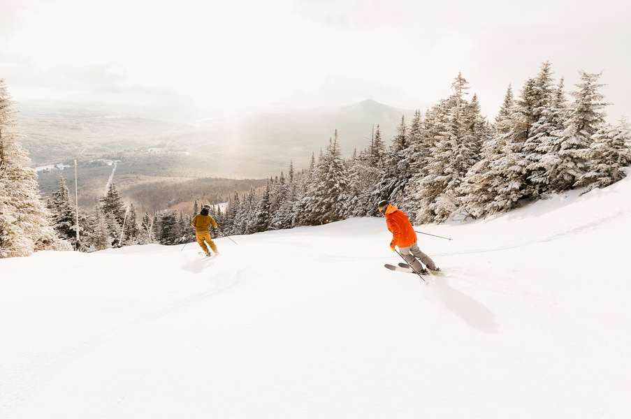 best-skiing-in-new-england-top-mountains-resorts-to-visit-this