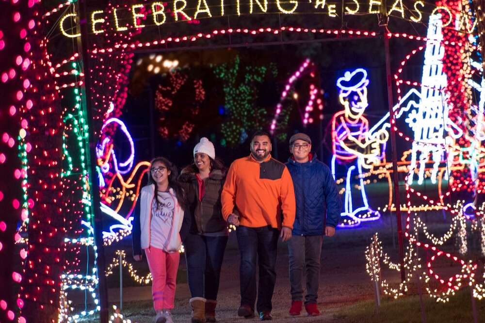 Holiday Christmas Events In Dallas What To Do This Season Thrillist