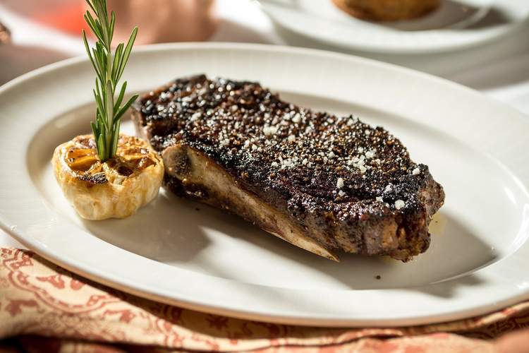 Best Steakhouses In Nyc Restaurants That Are Worth The Visit Thrillist