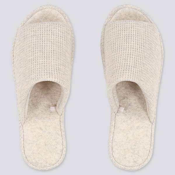 Uniqlo best sale waffle slippers