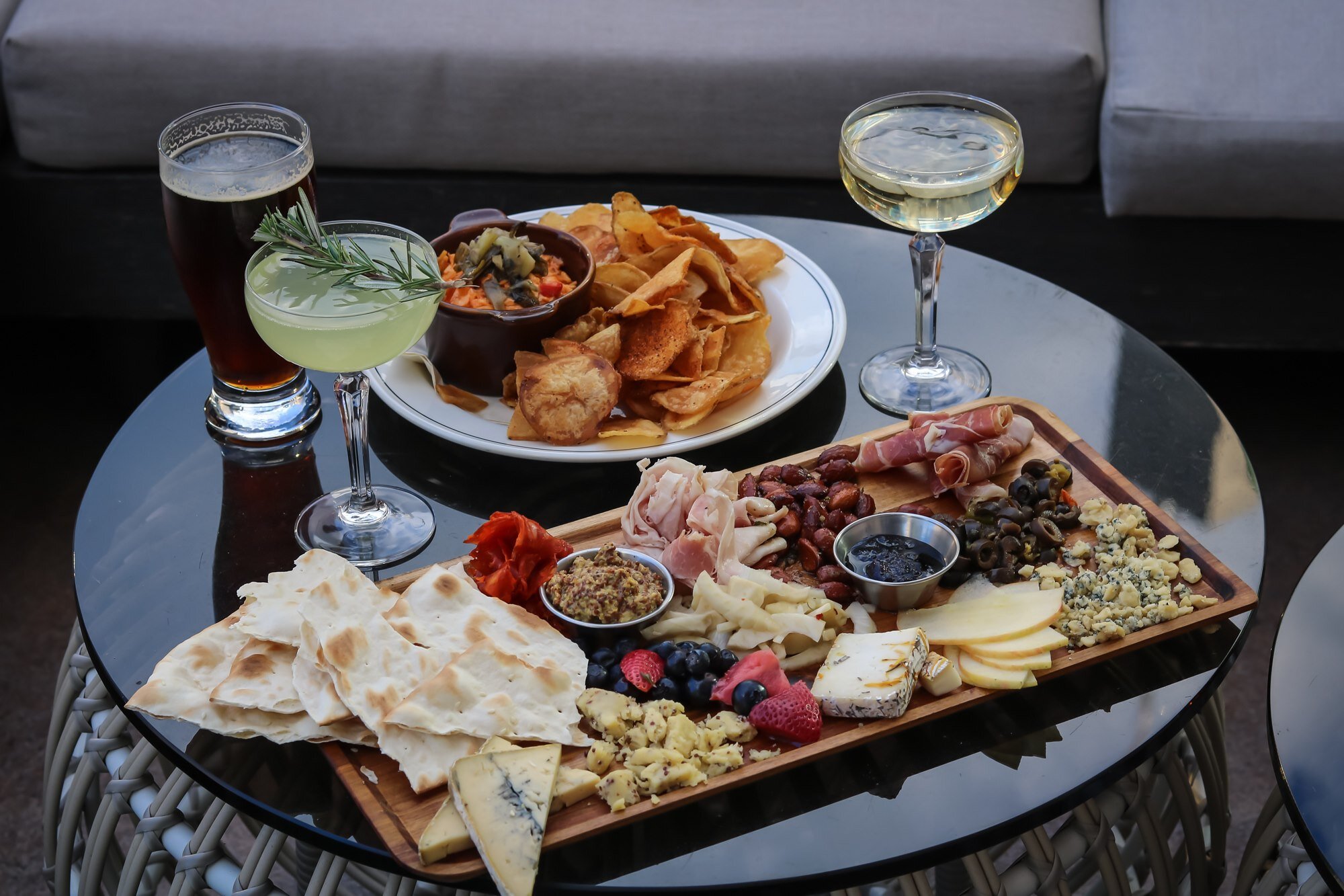 2022 resturants open for brunch christmas day in nashville area