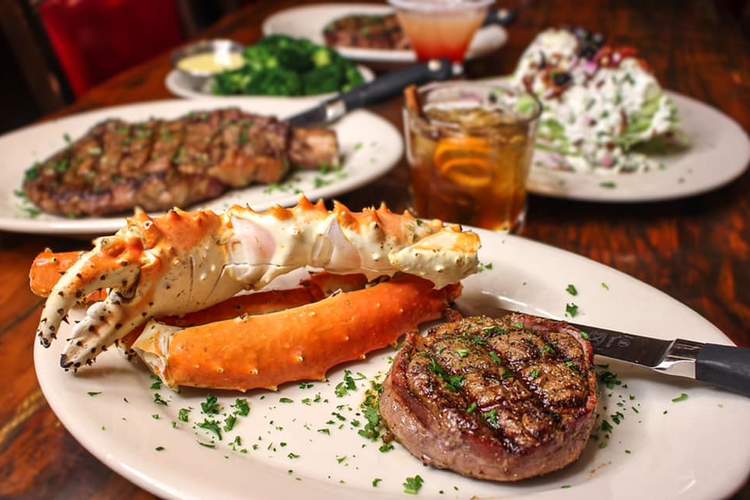 Nashville Restaurants Open Through The Christmas Holiday Season Thrillist Restaurants Open On Christmas Day 2021 Near Nashville Or Cool Springs