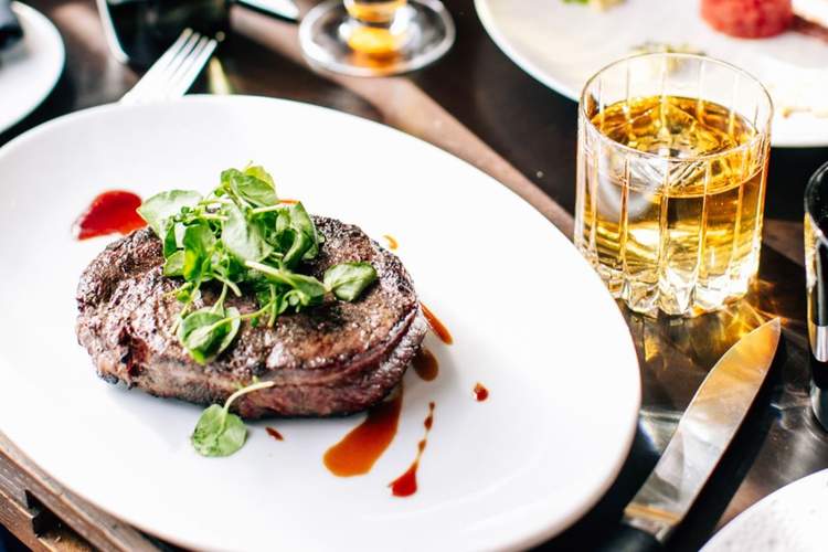 Nashville Restaurants Open Through The Christmas Holiday Season Thrillist Restaurants Open On Christmas Day 2021 Near Nashville Or Cool Springs