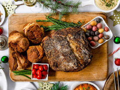 Houston Restaurants Open On Christmas Day Where To Get Take Out Thrillist Restaurants Open In Houston Christmas Day 2021