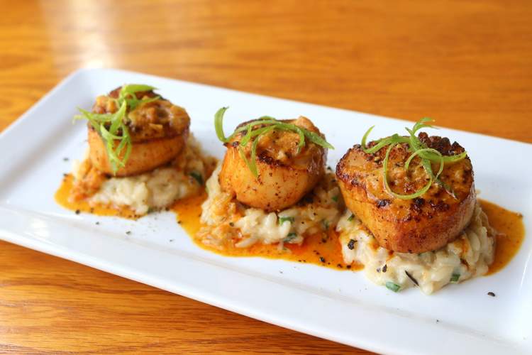 Houston Restaurants Open On Christmas Day Where To Get Take Out Thrillist Houston Restaurants Open Christmas Eve 2021 Molinas