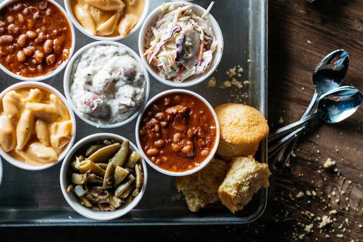 Nashville Restaurants Open Through The Christmas Holiday Season Thrillist Restaurants Open On Christmas Day 2021 Near Nashville Or Cool Springs