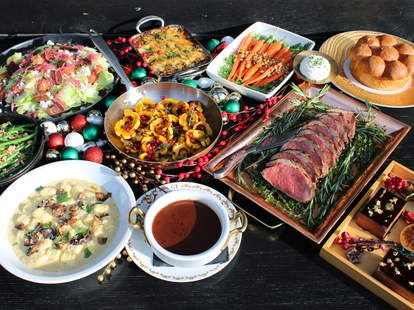 Chicago Restaurants Open On Christmas Day Where To Get Takeout Thrillist Christmas Dinner Chicago 2021
