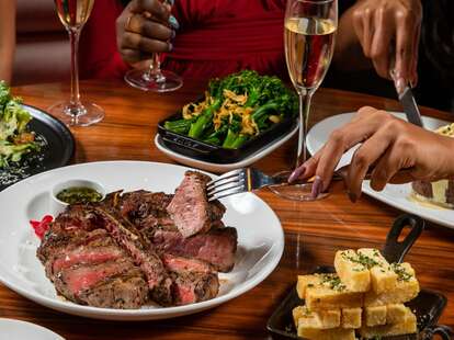 Christmas 2021 Best Restaurants Los Angeles Best Los Angeles Restaurants Open On Christmas Day 2020 Thrillist Christmas 2021 Best Restaurants Los Angeles Best Los Angeles Restaurants Open On Christmas Day 2020 Thrillist