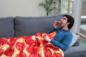 Thrillist Explorers: Pizza Hut Weighted Blanket