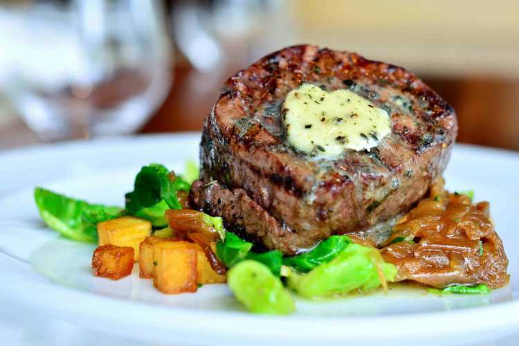 Best Steakhouses In Los Angeles Where To Order Steak In La Thrillist