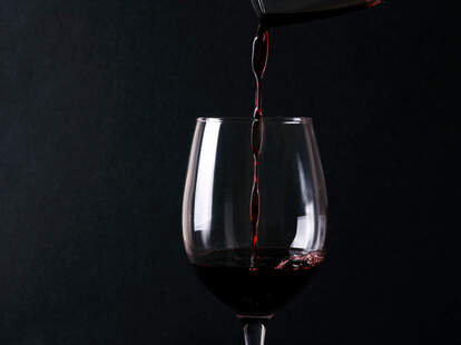 samsung robots can now pour your wine do your dishes