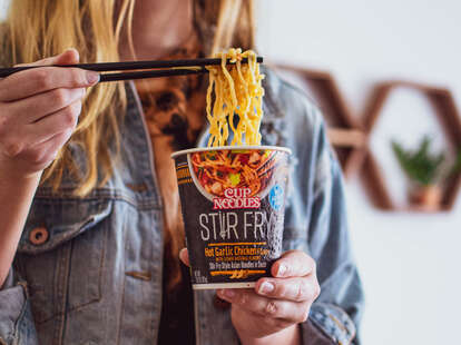 Cup Noodles Stir Fry Teriyaki Chicken - Nissin Food