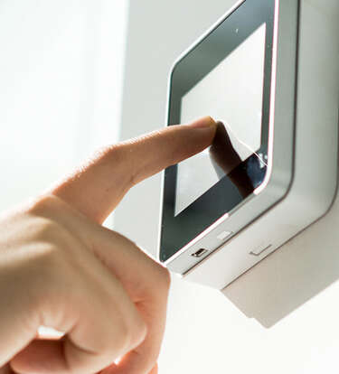 Smart Home Gadgets To Give Tech Geeks