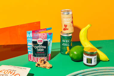 tiny bodega brunch box items