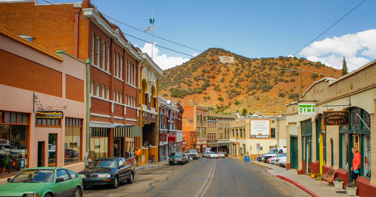 This town on Calif. border once bustled. Now, it's quiet and quirky.