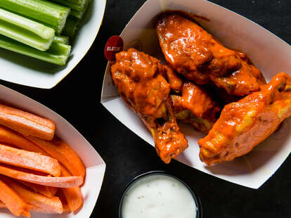 buffalo wild wings free deal march madness