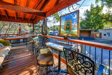 Acantilado Casa Lodge