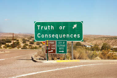 truth or consequences, new mexico sign