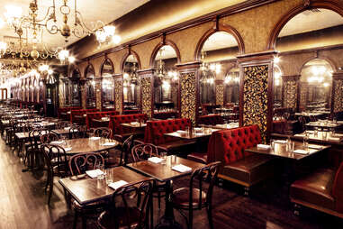 Gage & Tollner's dining room