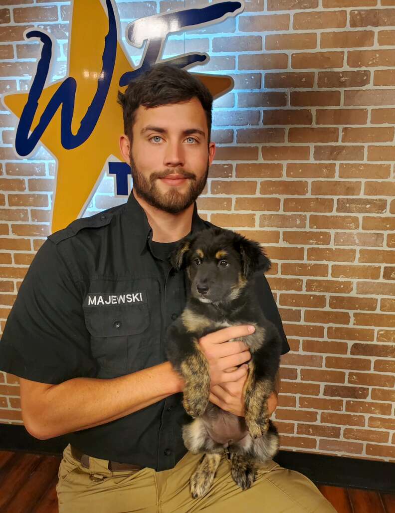 Hot shelter worker loves puppies