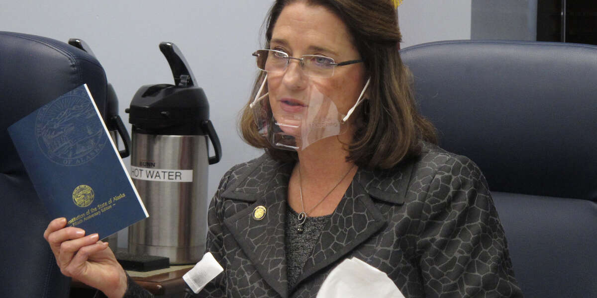 Republican Lawmaker Banned From Alaska Airlines After Refusing To Wear A Mask - Vimarsana News