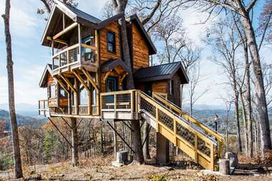 The Sanctuary Treehouse by Treehouses of Serenity