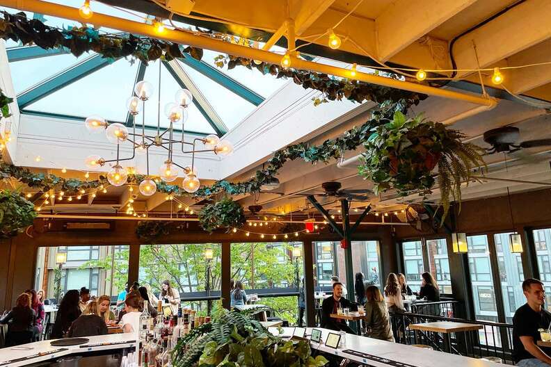 Best Rooftop Bars In Washington Dc Where To Drink With A View Thrillist