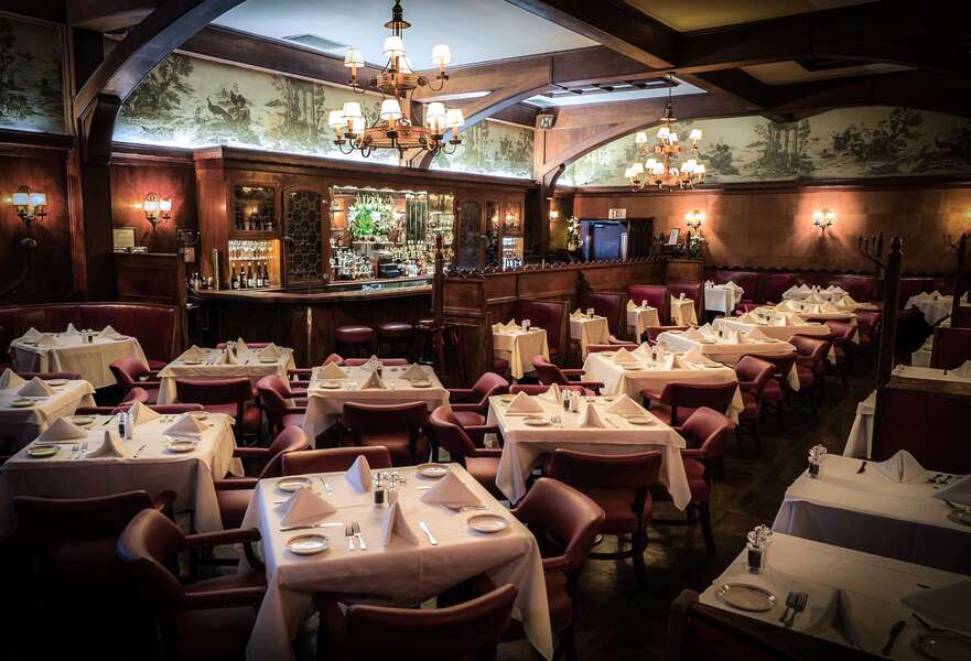 old-school-restaurants-in-la-places-to-eat-with-classic-interiors