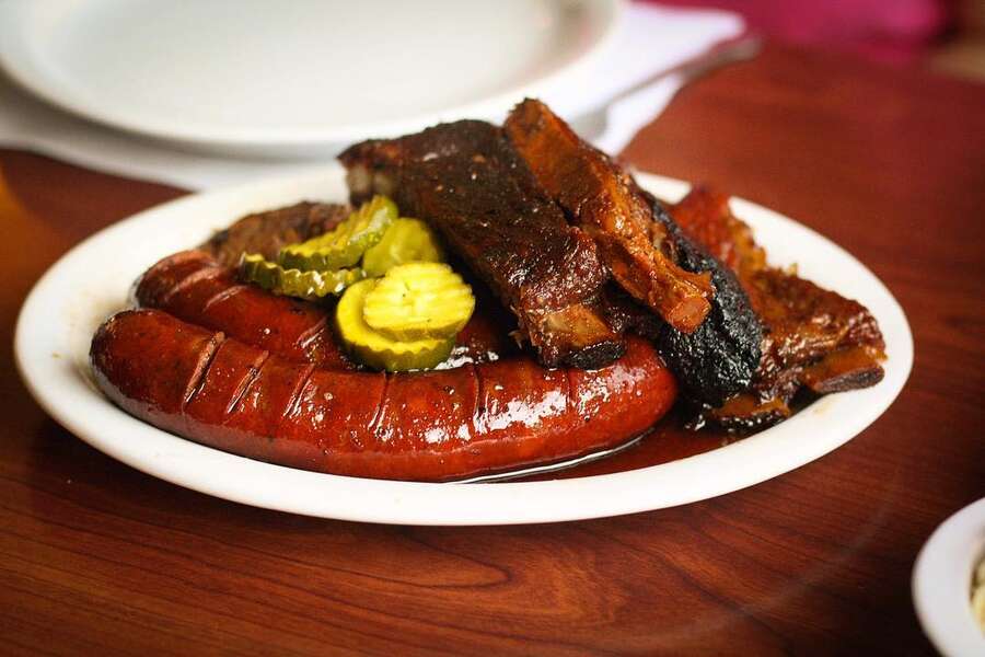 Dr. Hogly Wogly's Tyler Texas BBQ Van Nuys, CA Thrillist