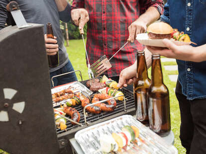 Memorial Day Weekend Food Deals 2021 Where To Get Free Food Over Mdw Thrillist Memorial Day 2022 Free Meals For Veterans